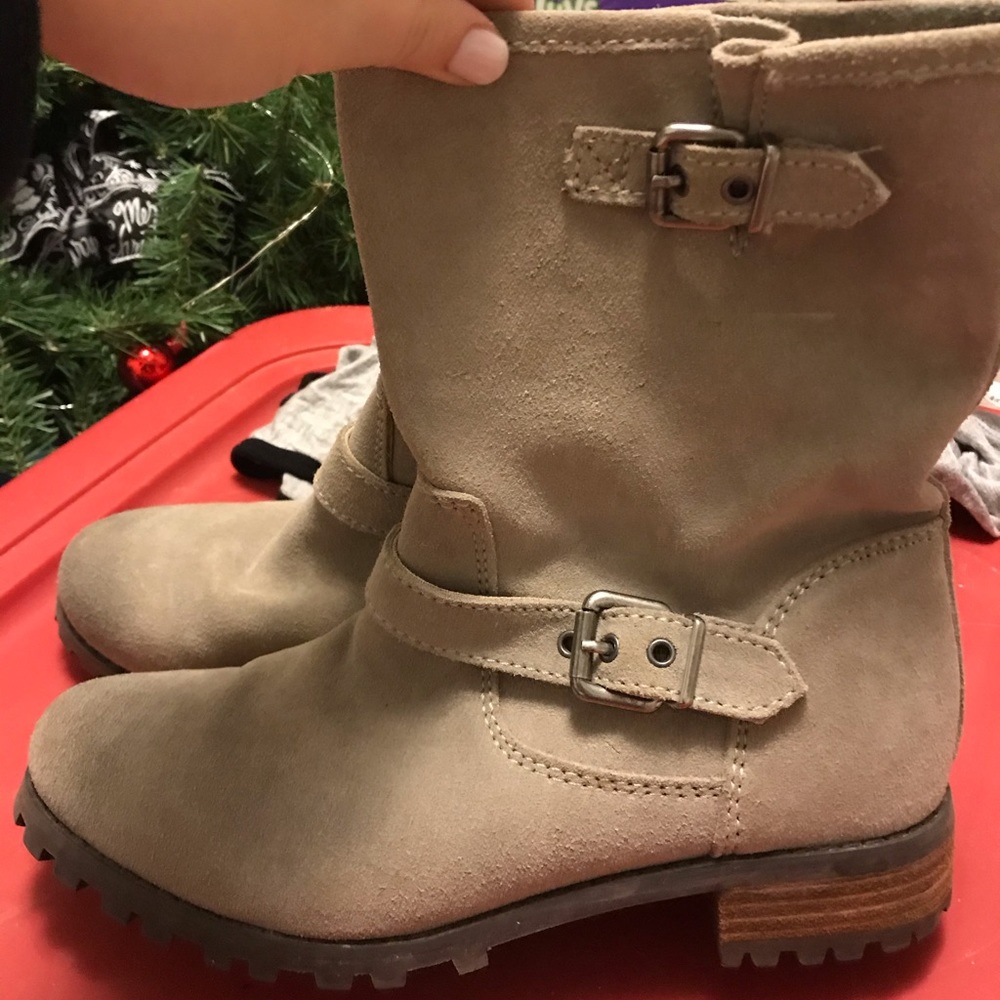 Grey suede H&M boots